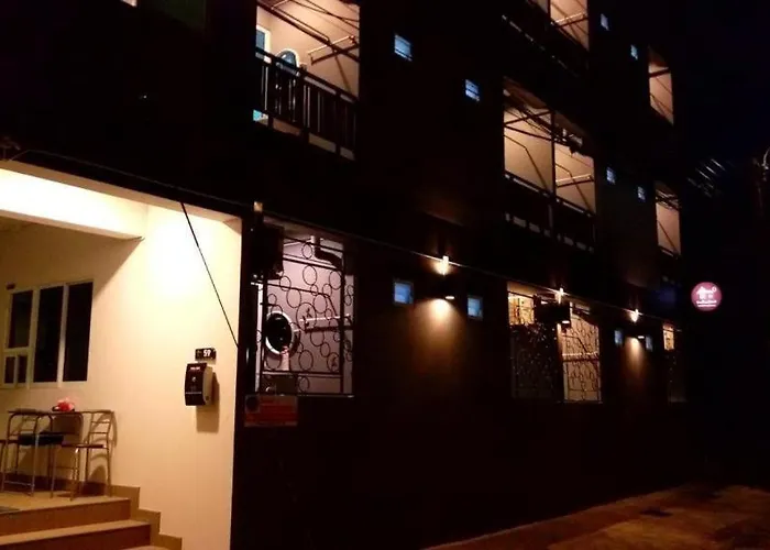 Oyo 508 Middlewayhouse Hotel Bangkok